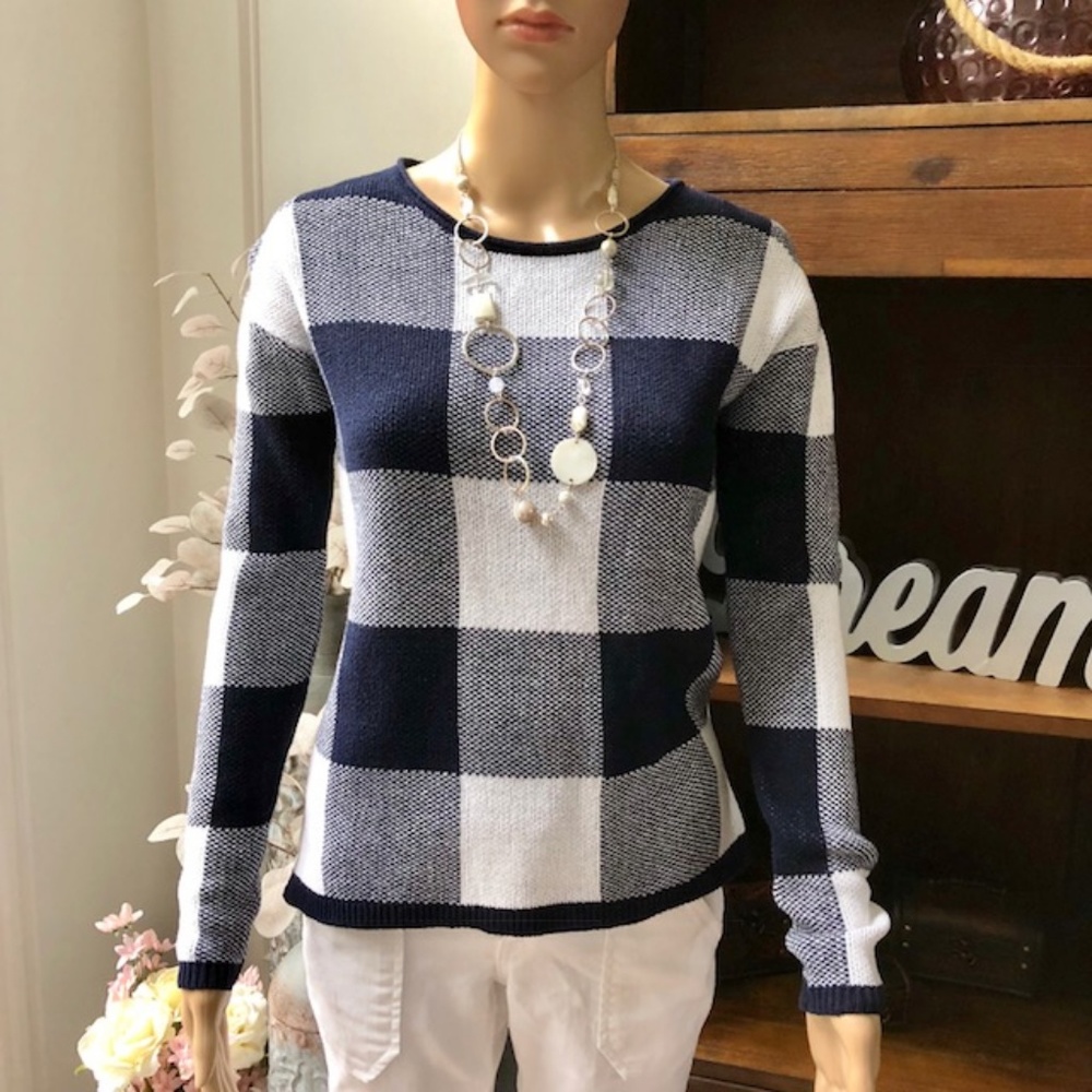 💕Blue & White Checkered Sweater